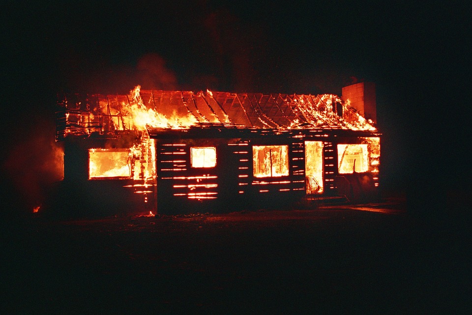 maison en feu